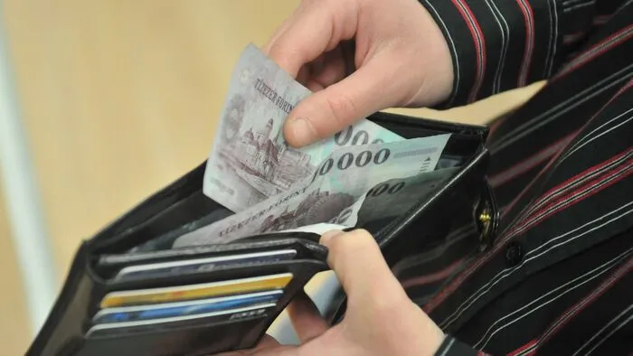 Ezt jelenti a munkavállalók számára a jövő évi minimálbér emelés