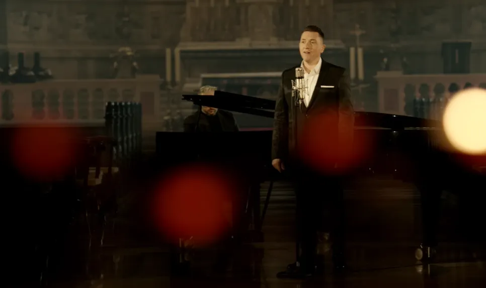 Ákos számára fontos, hogy a karácsonyi időszakban a meghittséég és a nyugalom bubnoréka vegye körük