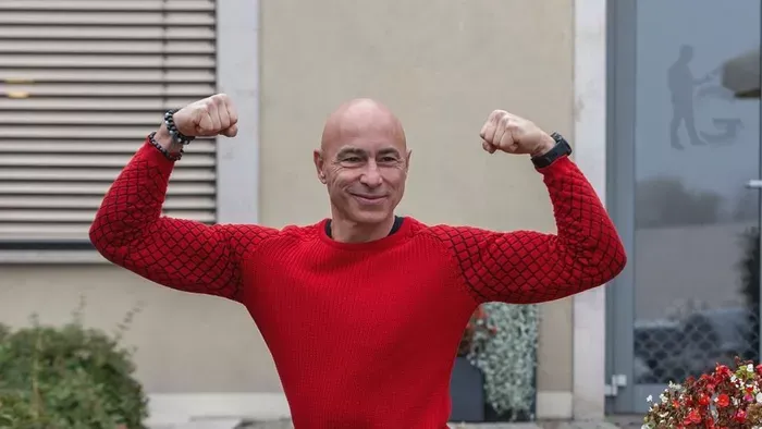 Rippel Feri testébe chipet ültettek, így fiatalodik