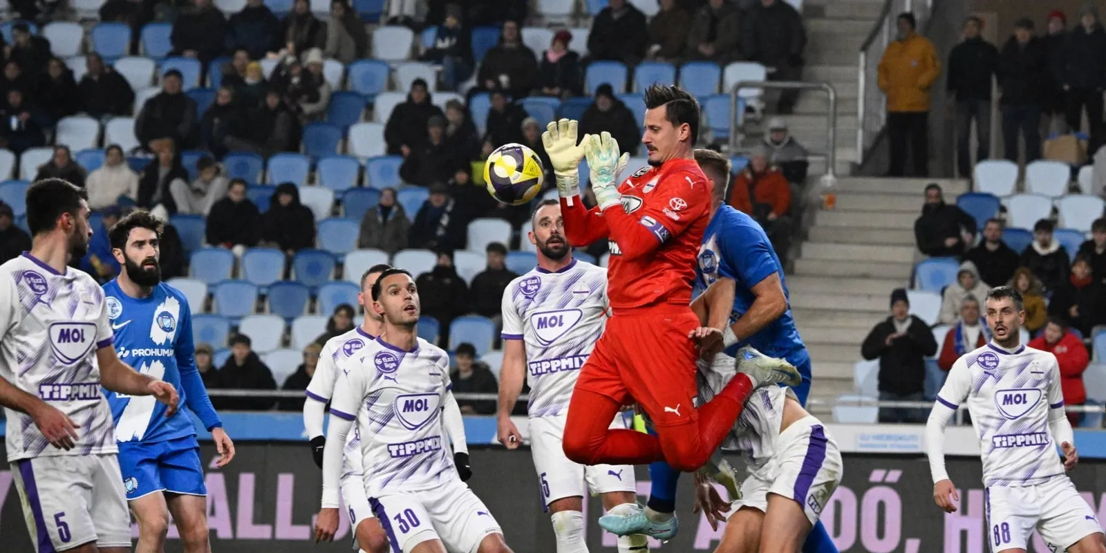 Megtört az átok, hétgólos meccset nyert meg az Újpest