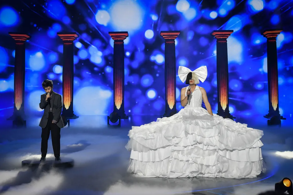 Ha a legkülönlegesebb jelmez díjat kéne kiosztanunk Vavra Bence vinné a fődíjat.