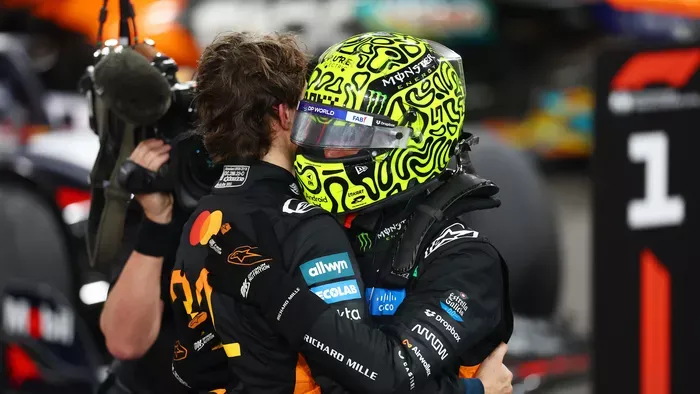 "Szeretlek anya és apa" - meghatódva nyilatkozott az F1 friss világbajnoka