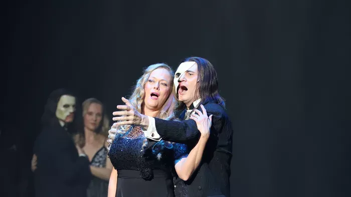 Fantom-maszk titkai: Így csinálják a magyar előadásban