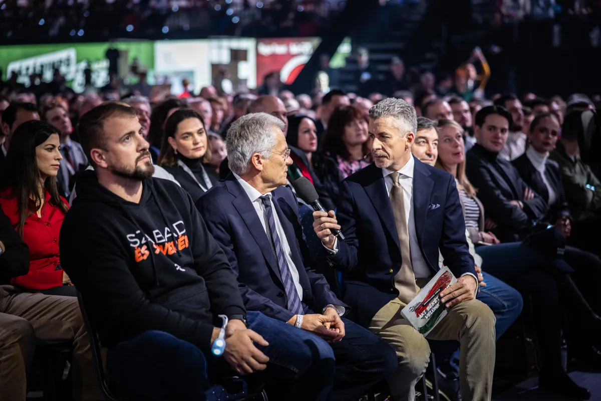 Háborúellenes Gyűlés Szegeden – Orbán Viktor
12.20 Szeged