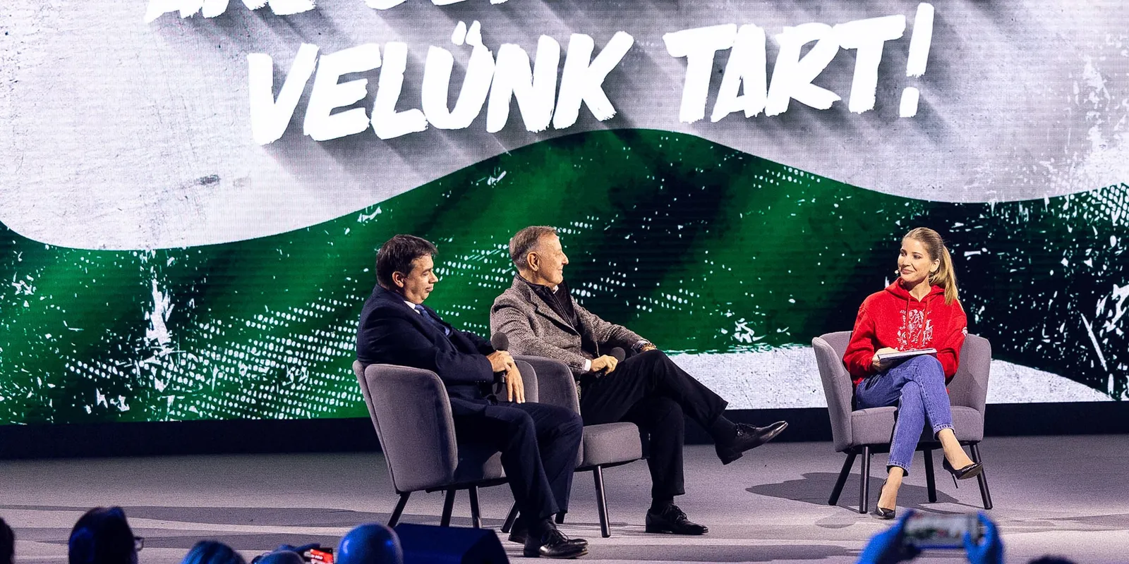 A Hunyadi írója szerint ki kell maradnunk ebből a háborúból