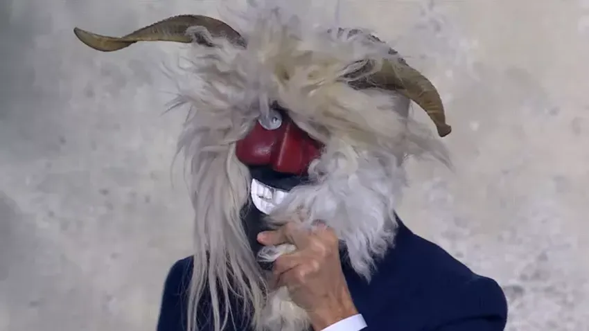 Búsómaszkkal űzték el Magyar Pétert Mohácson