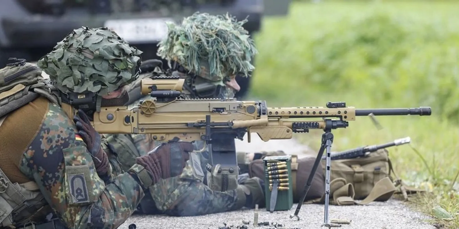 460 ezerre emelik a német hadsereg létszámát