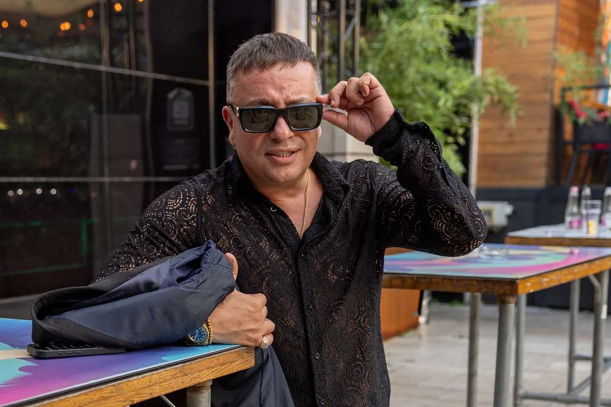 l.l. junior mindenhova elkíséri párját