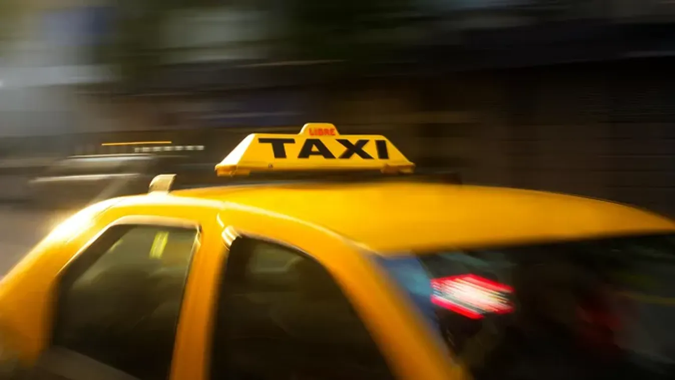 Egy taxis leütött egy nőt a belvárosban - Videó!