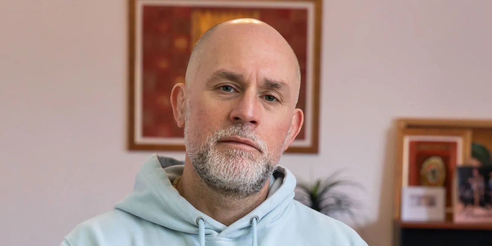 Dopeman lánya fehér ruhában tündökölt