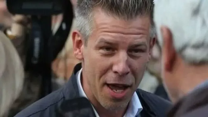 Magyar Péter bűnözőkért tüntet