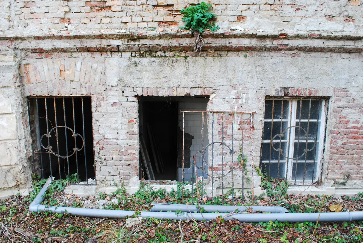 Sötét titkokat rejt a villa