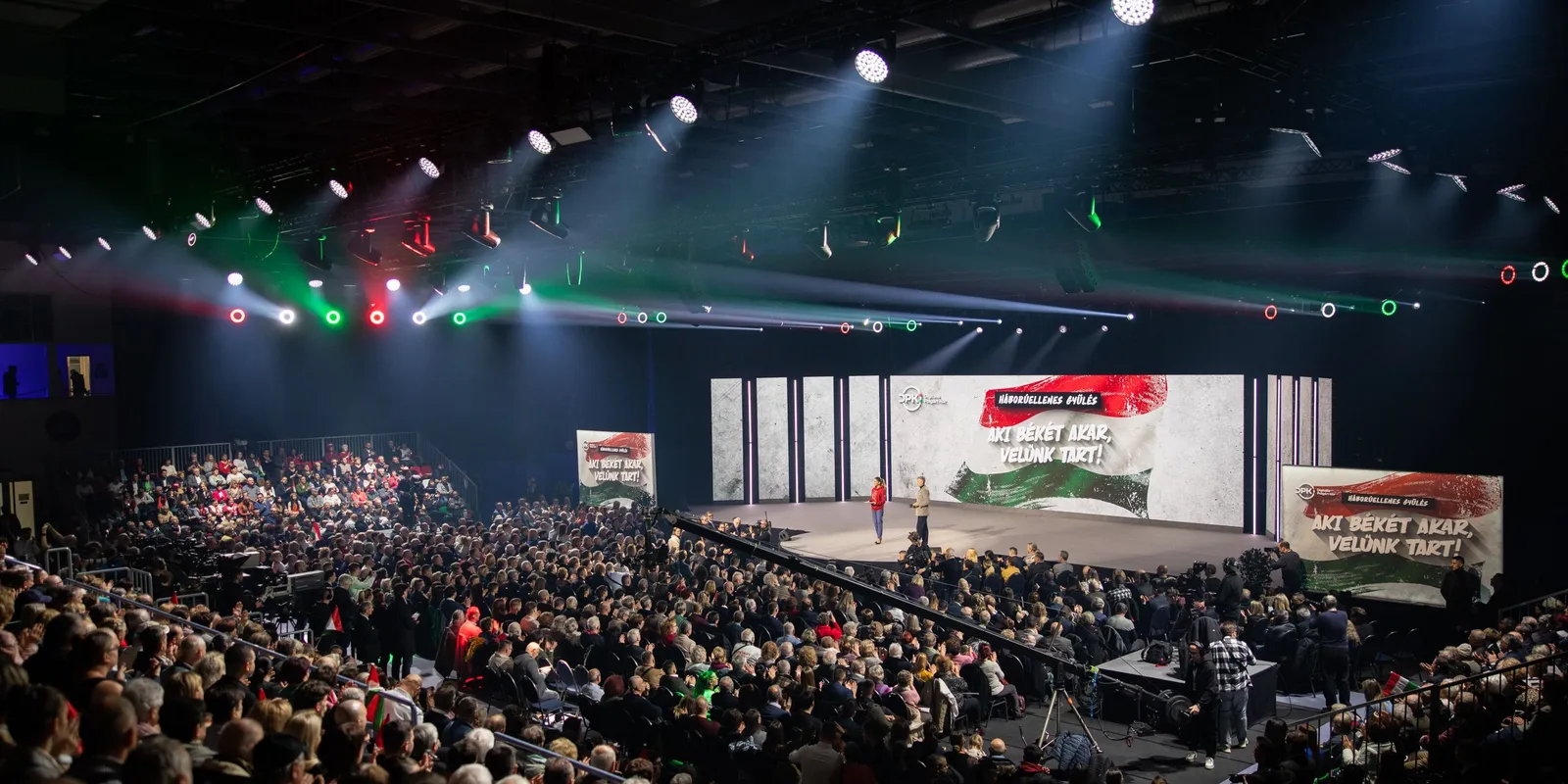 Lehengerlő pillanatok a Háborúellenes Gyűlésen - Galéria