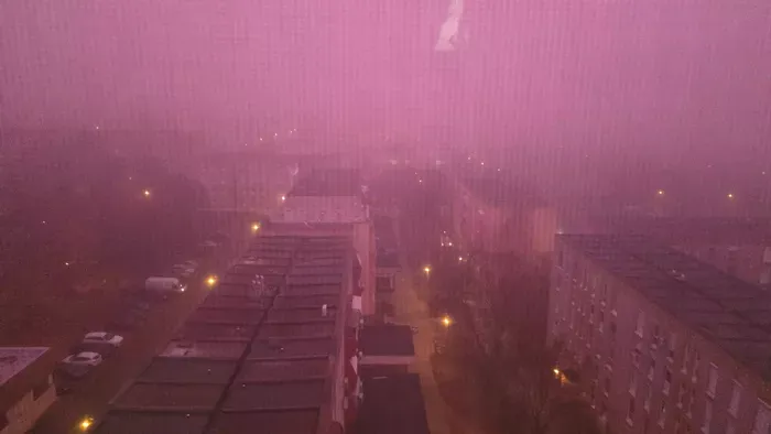 Lila köd Pécsen: minden fényárban úszott