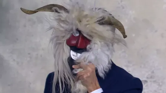 Búsómaszkkal űzték el Magyar Pétert Mohácson