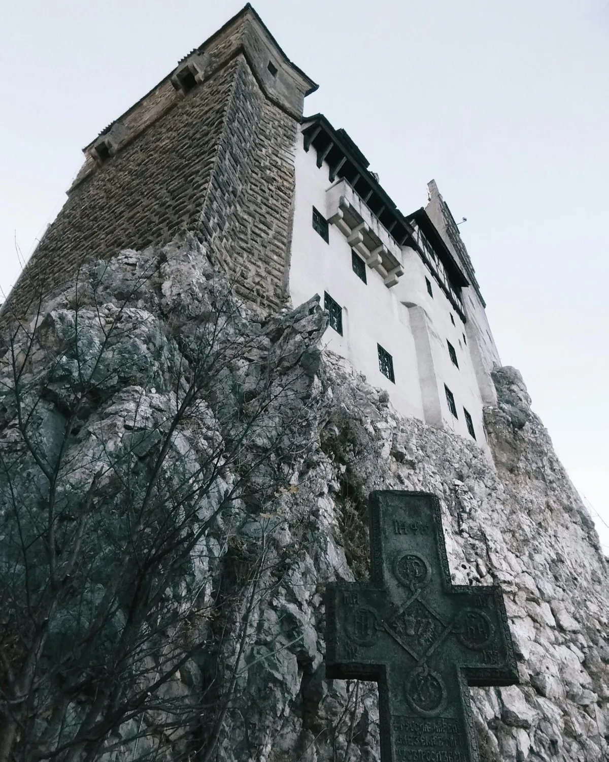 Két hete nem találják a Drakula kastélynál eltűnt tinédzsert