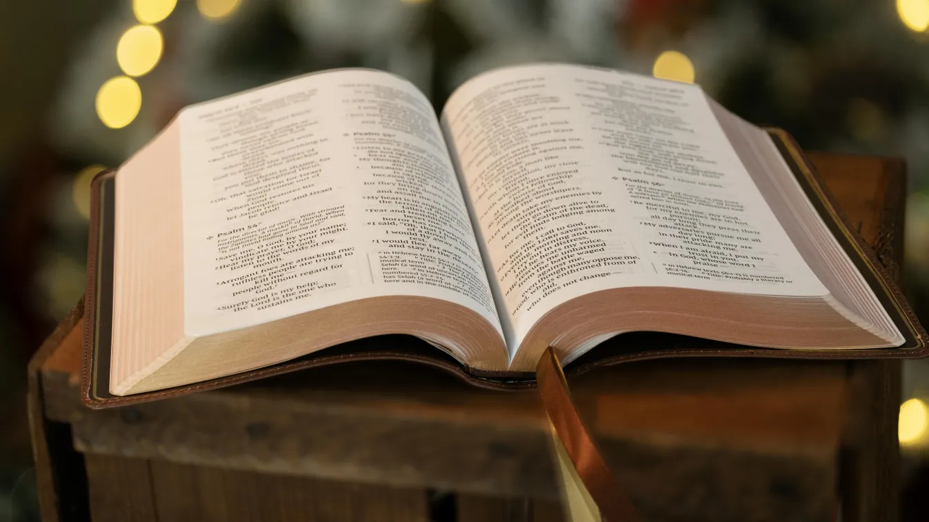 Kvíz az ünnepekre – irodalmi ismereteink kérdésköre