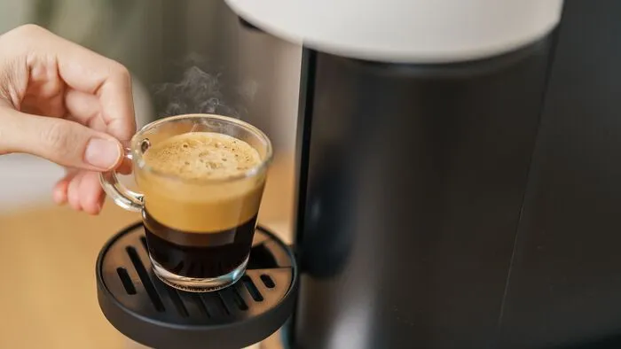 Kávéfőző trükk: felejtsd el a penészes zacctartót