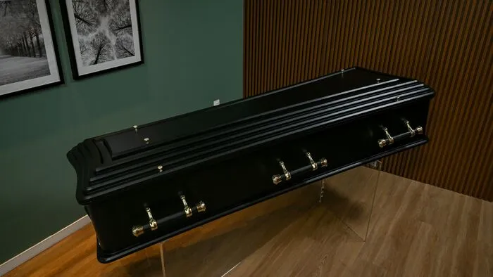 Temetésre vitték a halottnak hitt nőt – valójában lélegzett