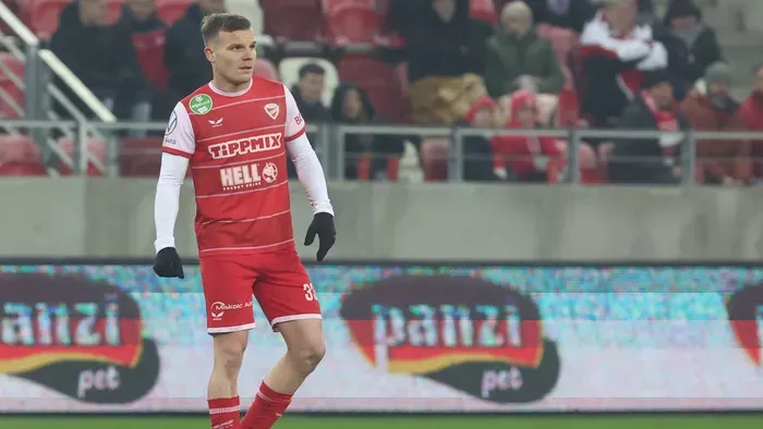 Súlyosan megbüntették a magyar válogatott focistát