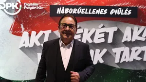 Fásy Ádám kiállt a Bors mellett Magyar Péterrel szemben