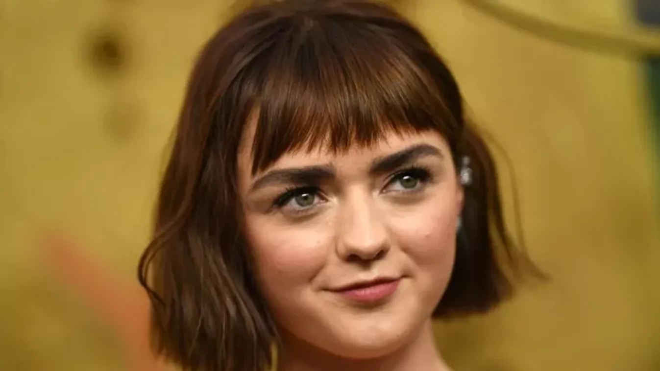 Teljesen meztelenre vetkőzött a Trónok harca színésznője