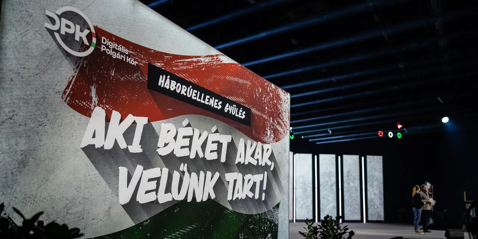 Nézd élőben a Háborúellenes Gyűlést - Videó!