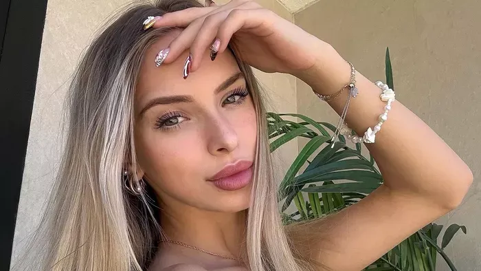 Zsigmond Angi elszállt a luxustól?