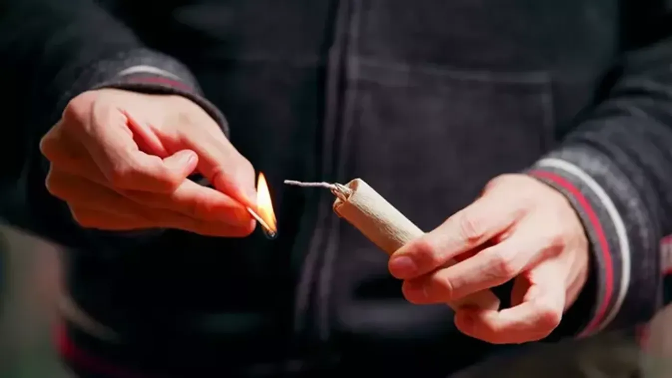 Gyerek kezét roncsolta szét a petárda: életveszélyes lehet a szilveszteri durrogtatás