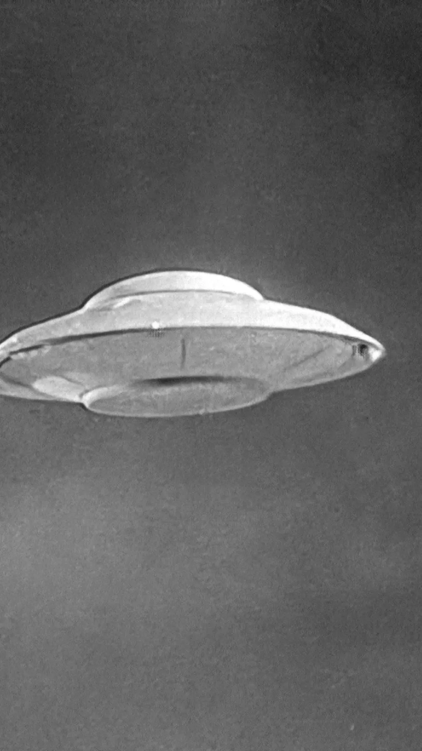 Ez az űrben lebegő fény nagyon gyanús. UFO, vagy valami más, titokzatos?