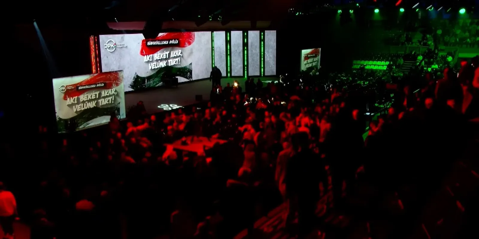 Hatalmas tömeg gyűlt össze Mohácson, a Háborúellenes Gyűlésen