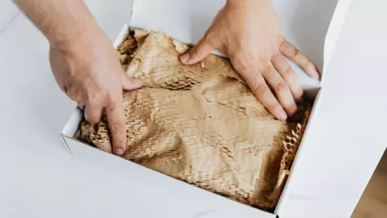 Újra támadnak az utánvétcsalók – nem rendelt csomagokkal húzzák le a gyanútlan címzetteket