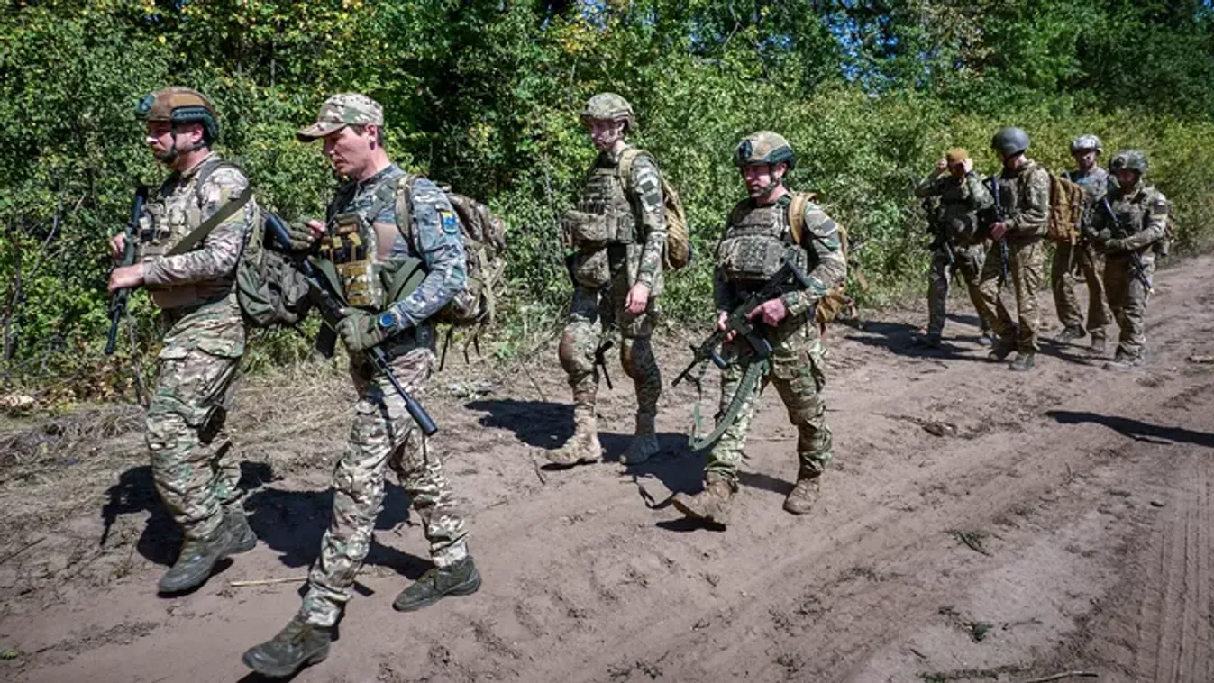 A brit vezérkari főnök is már háborúval riogat