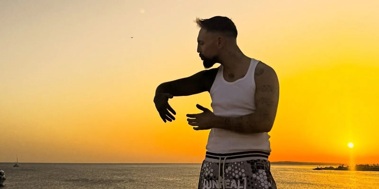 Arcmaszkos posztján nevet a net – BSW Matyi újra tarol