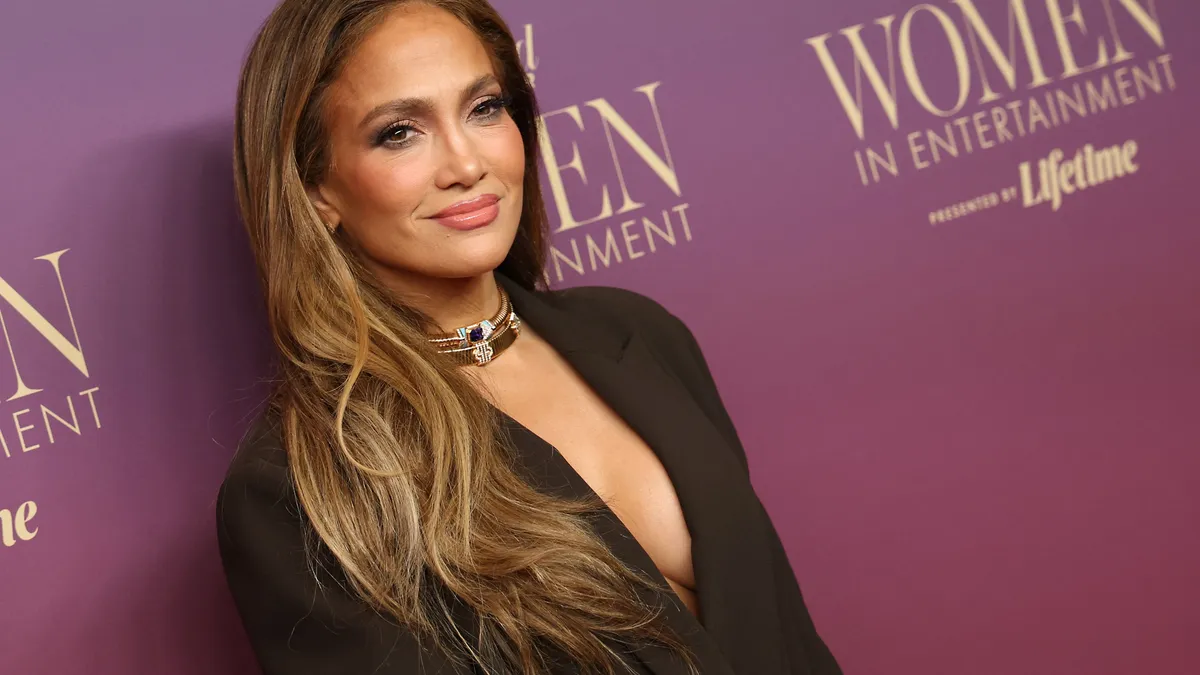 Jennifer Lopez is felkerült a zsugori sztárok listájára 