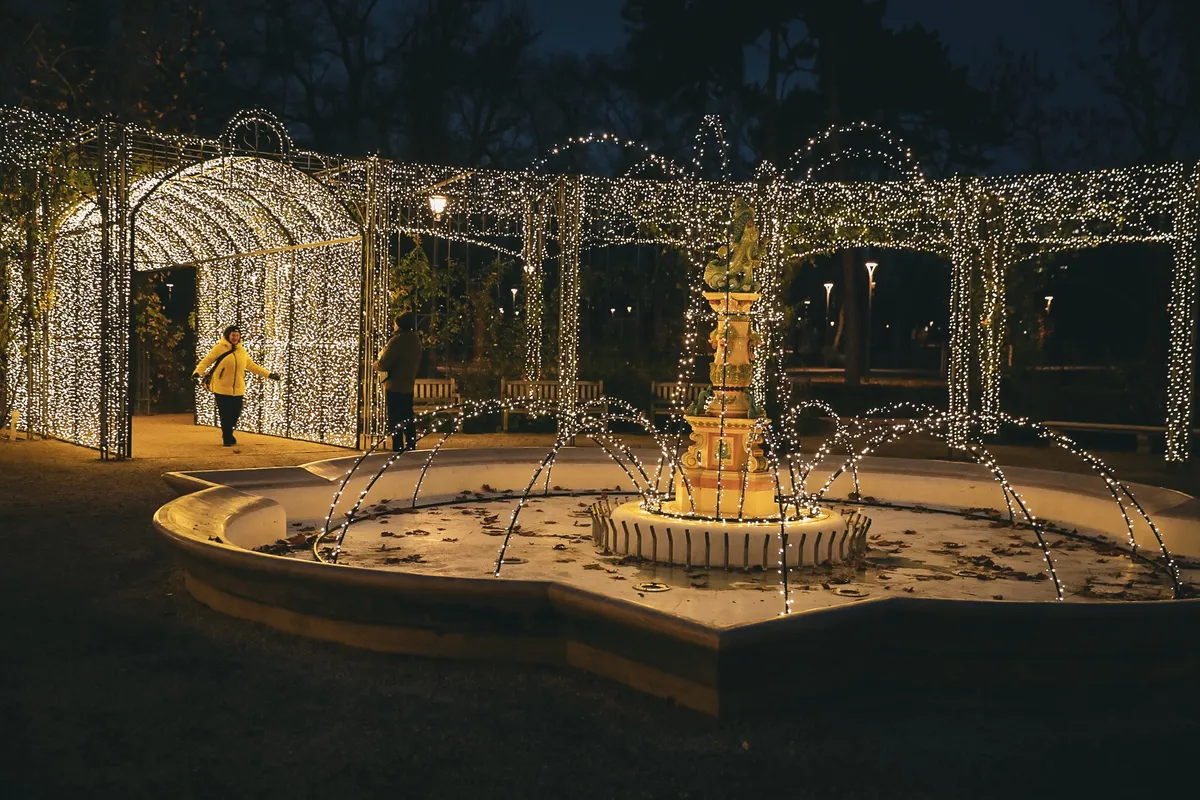 Igazi fényáradat öntötte el a Városligetet.
