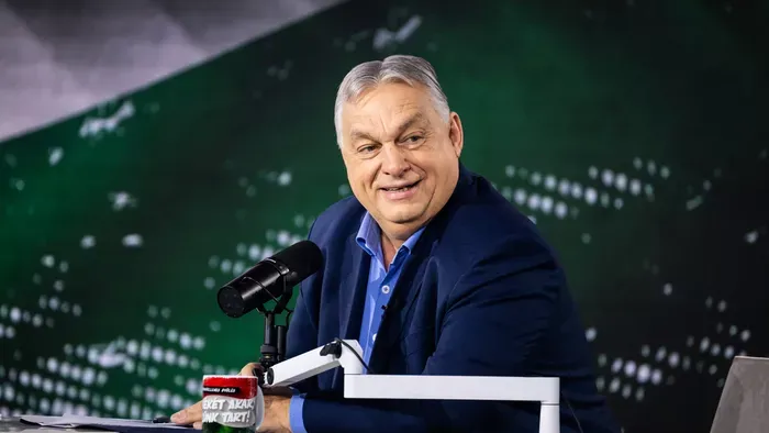Orbán Viktor mozgósította minisztereit a DPK-ban. 700 kérdés!