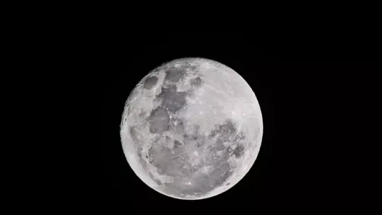 Most ragyog 2025 utolsó, óriásira nőtt Hideg Szuperholdja!