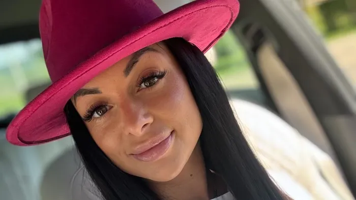 Angyalkaként szexizett Turi Xénia, kapott is érte