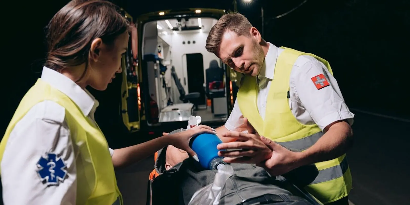 Drogkoktél után tárcsázta a férfi a segélyhívót