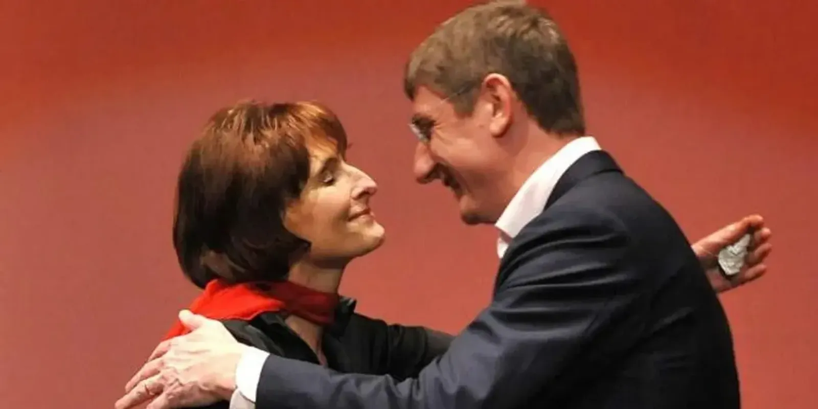 Lendvai Ildikó beállt Magyar Péter mögé