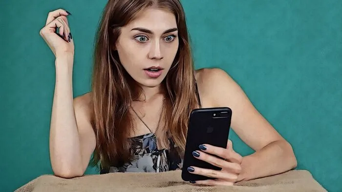 Nőnek öltözve bujkál a rendőrök elől Dániel – Fotó