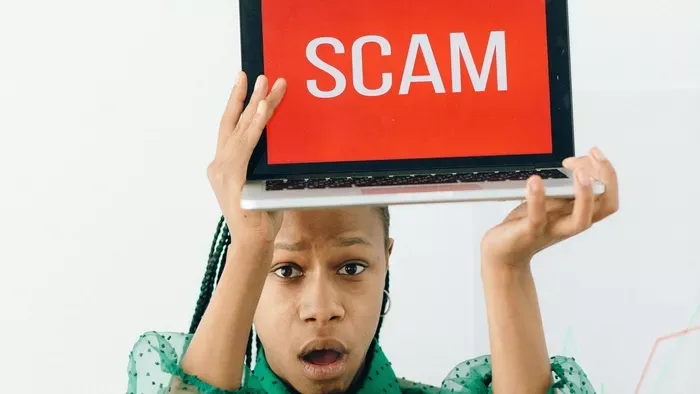 Nem fogod elhinni, kiknek a nevében akarják átverni a magyarokat az online csalók!