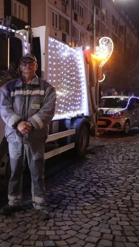 Szolnok utcáit kivilágított autók lepték el