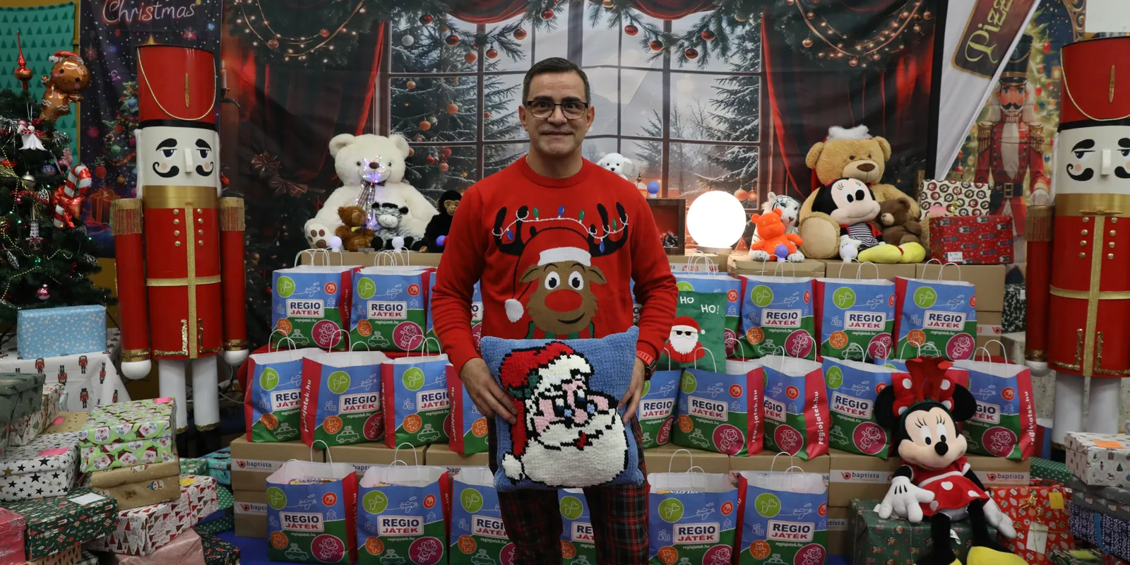 Díszpárnakötő lett Dezső, aki másokon segít