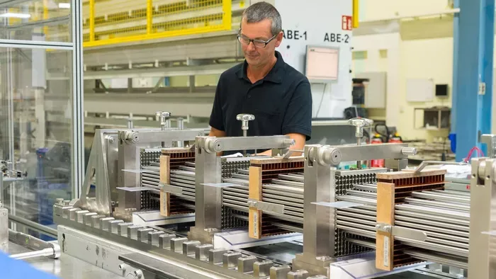 Francia–orosz nukleáris együttműködés indul német földön