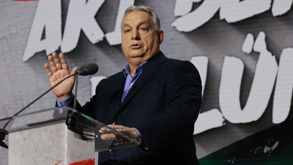 Háborúellenes Gyűlés Szegeden – Orbán Viktor  
 12.20 Szeged 
