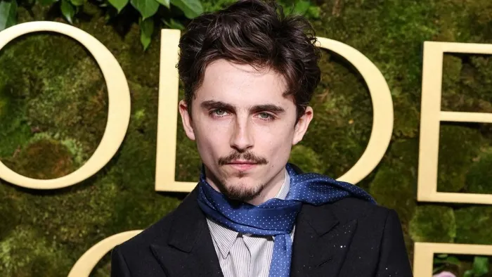 Timothée Chalamet rejtőzhet a maszk alatt