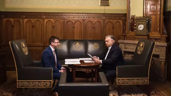 Orbán Viktor: Öveket becsatolni, rázós lesz!