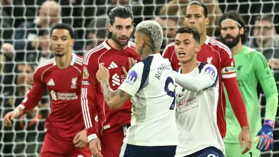 Ezért vesztette el Szoboszlait a Liverpool: ámokfutót fékezett meg – Videó